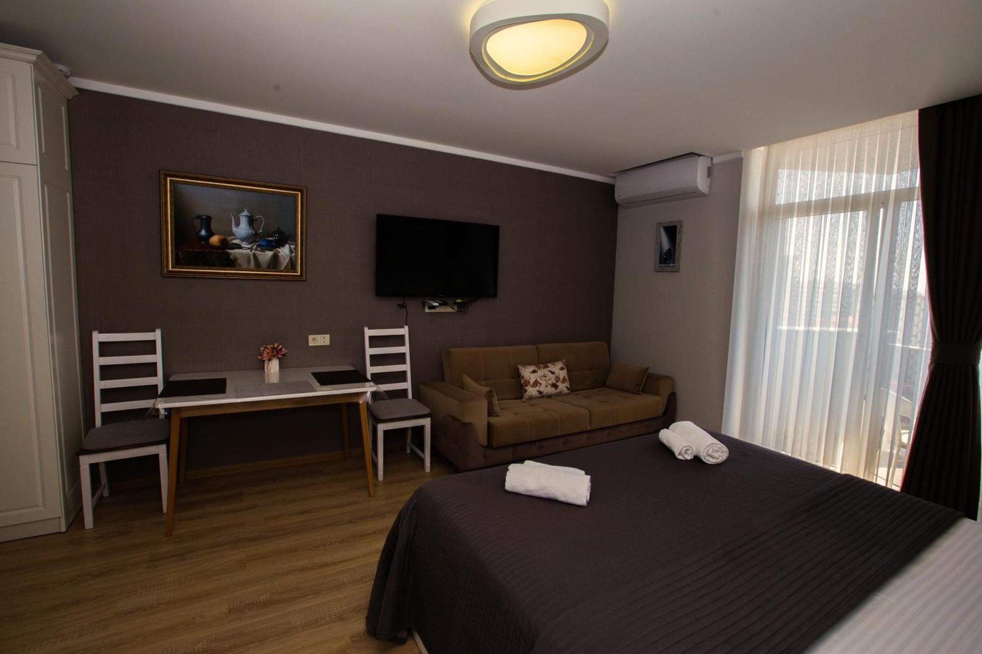 Panorama Sea Tower Aparthotel Batumi Exteriör bild